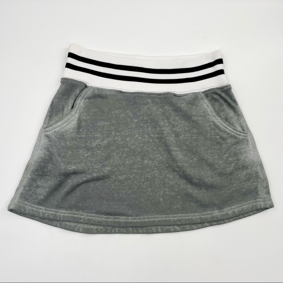 Free People Dresses & Skirts - Free People Mini skirt size small gray with elastic waist